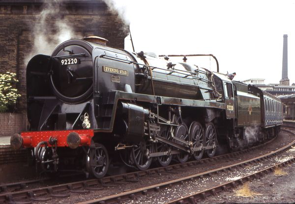 BR standard class 9F - Trains
